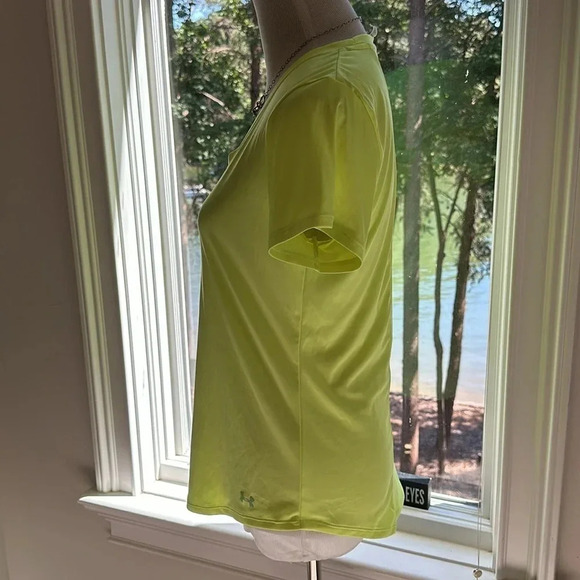 Under Armour Hear Gear SS Scoop Neck Tee, Neon Yellow, EUC - Picture 4 of 7